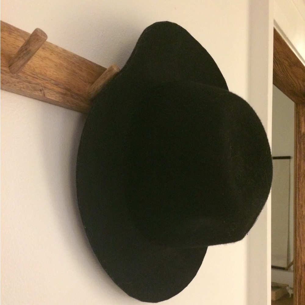 Black wool hat